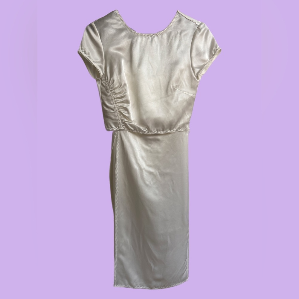 🍒 ANNA OCTOBER - Cream 2 Piece silk Set 
Size: XS